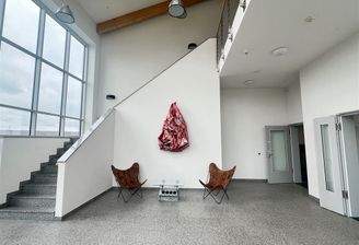 Repräsentativer Eingangsbereich mit Empfang