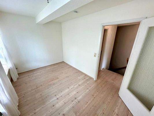 Kinder- Arbeits- oder Ankleidezimmer obere Etage