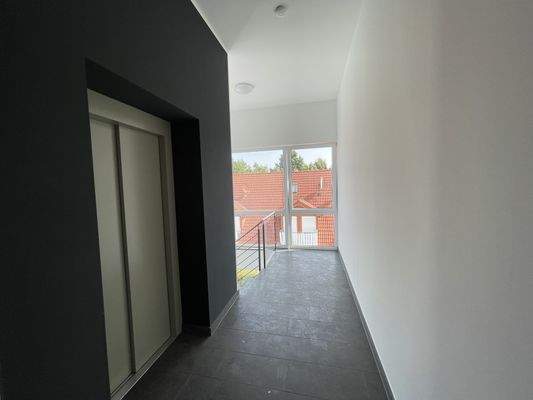 Gang Fahrstuhl Obergeschoss