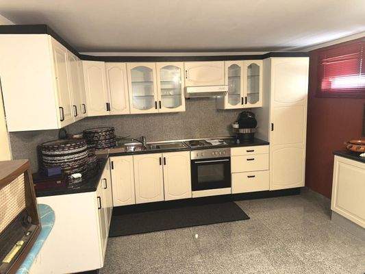 KG_Hobbyraum mit EBK