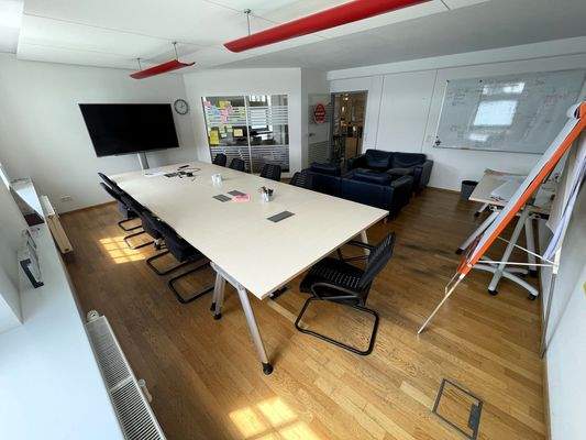 Konferenzraum mit Seesicht