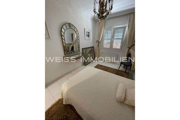 Schlafzimmer mit Fenster