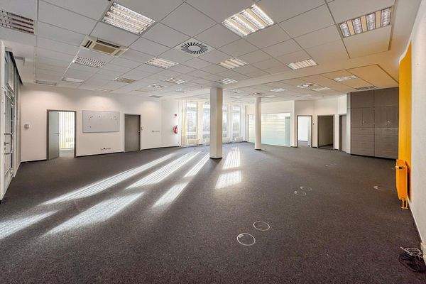 Büro-/Praxisfläche