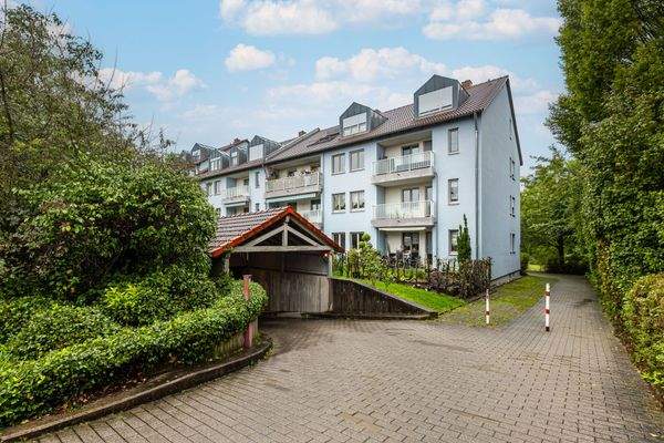 Außenansicht_Einfahrt