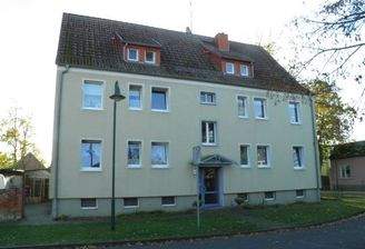 Wohngebäudeansicht von der Dorfstrasse