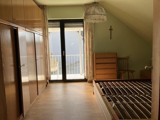 Schlafzimmer DG