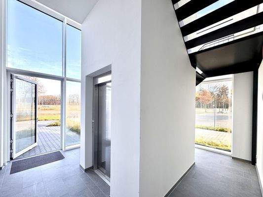 Eingang Treppenhaus_nach-Umbau