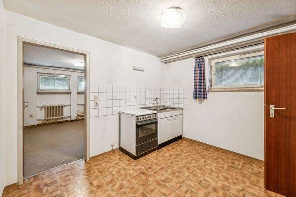 Essbereich mit Blick ins Schlafzimmer UG