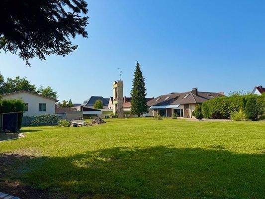 Weitläufiges Grundstück