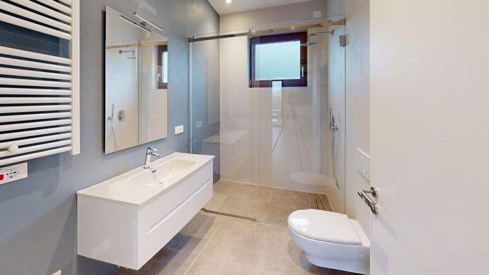 DD-066-16-Villa-con-piscina-e-vista-lago-Bathroom 