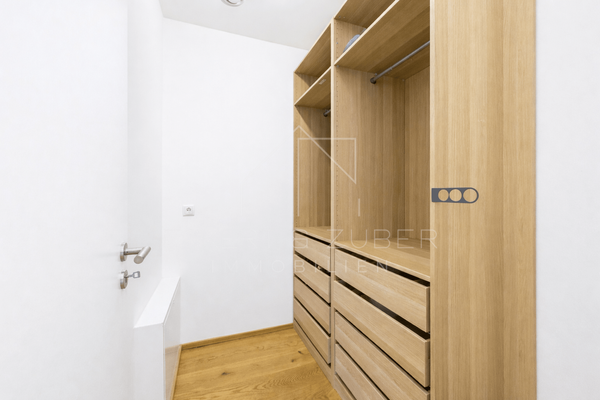 Ankleide/Abstellraum 