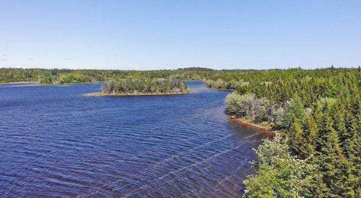 Cape Breton - Wunderschönes See-Ufer-Areal mit 7,7