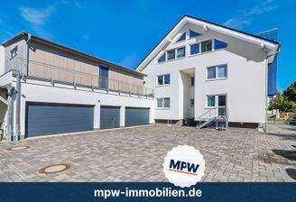 Hausrückansicht und Remise 