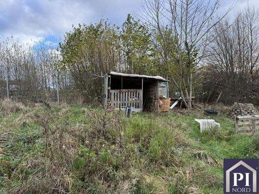 Schuppen auf dem Grundstück