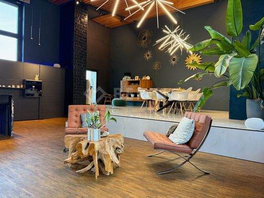 Ehem. Bühne wurde Essplatz