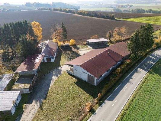 Lagerhalle, Nebengebäude, Freifläche