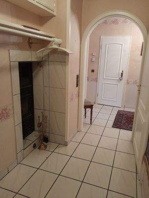 Flur EG mit Ofenzugang