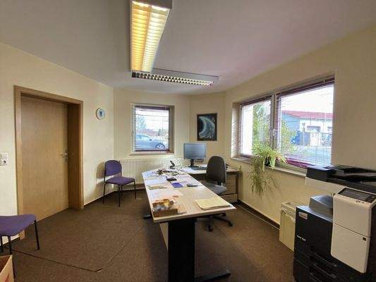 Büro im Erdgeschoss