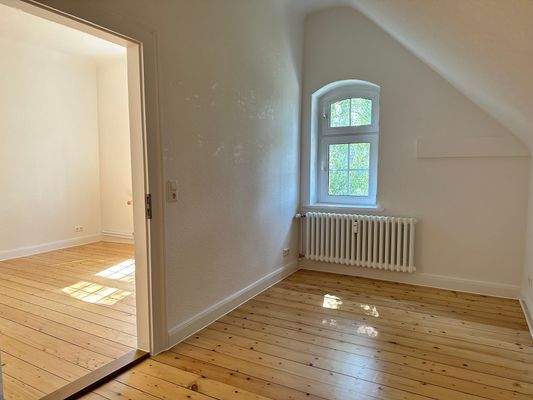 9114-688_Kleines-Zimmer (2).jpg