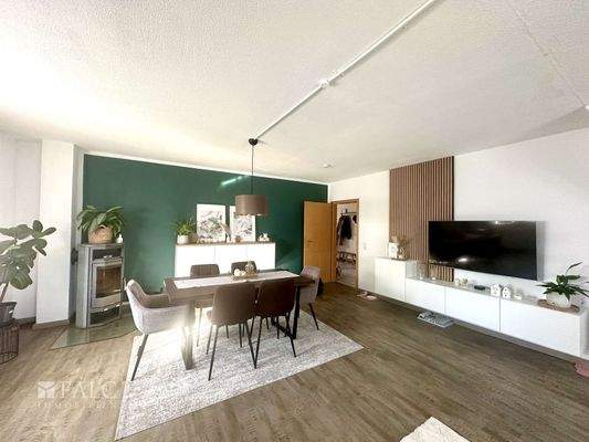 Essbereich mit Ofen OG