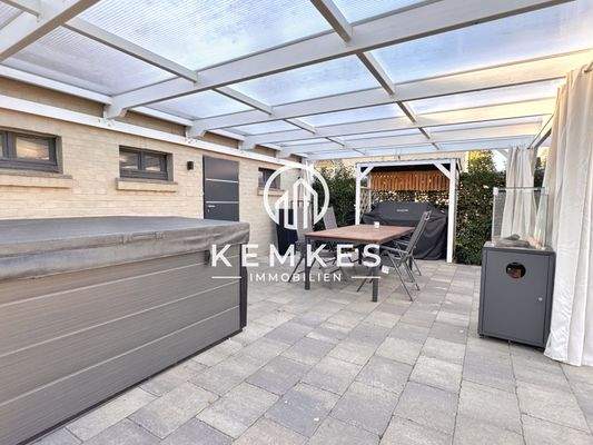 Überdachte Terrasse (ca. 40 m²)