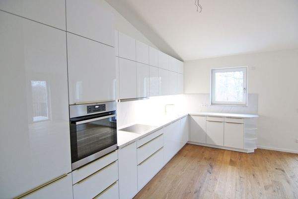 Küche mit toller EBK