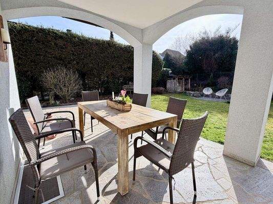 überdachte Terrasse.jpg