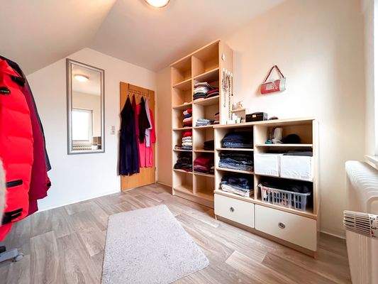 Gäste/ Ankleidezimmer