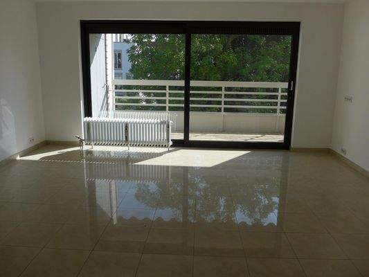 Zimmer I, Fliesen od. Parkett 