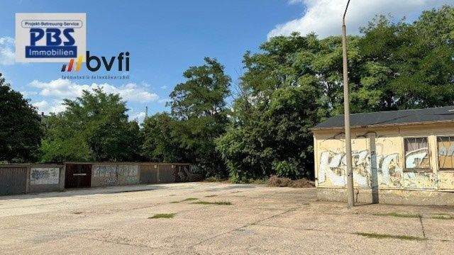 weitere Ansichten vom Grundstück