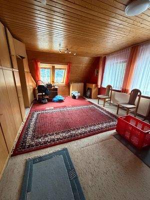 Zimmer II im Obergeschoß