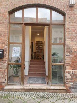 Eingang Gewerbe rechts