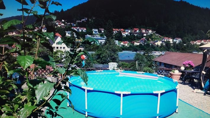 Pool auf der Dachterrasse