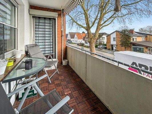 1. OG links Wohnung 1 Balkon