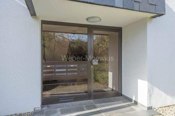 3479 überdachter Eingangsbereich