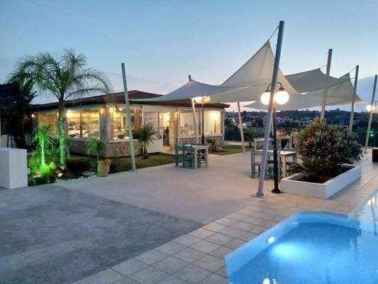 Kreta, Stalos: Hotel mit Pool und Panoramablick aufs Meer zu verkaufen