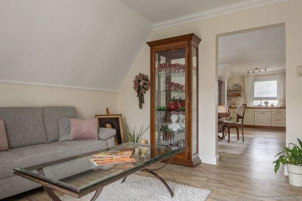 Wohnzimmer OG mit Blick ins Esszimmer