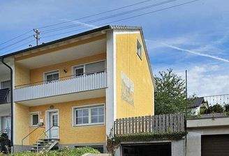 Außenansicht mit Garage.jpg