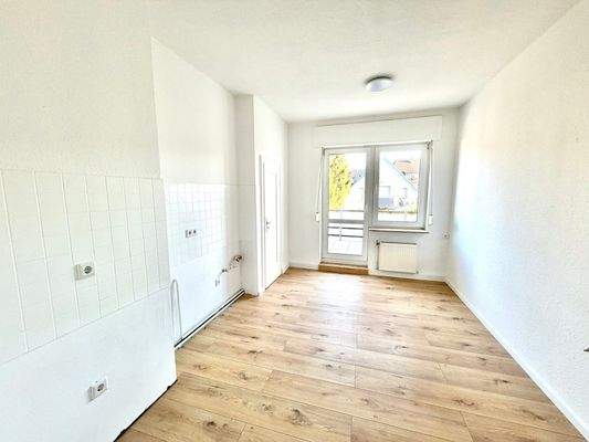 Helle Wohnung mit Balkon