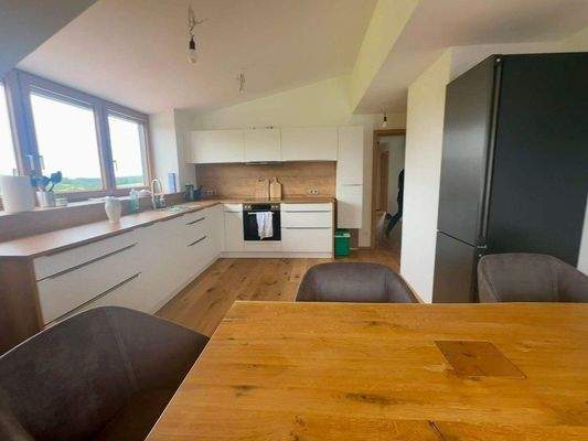 DG. Ehg. Ess-Küche mit EBK