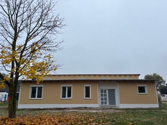 Blick auf Haupteingang