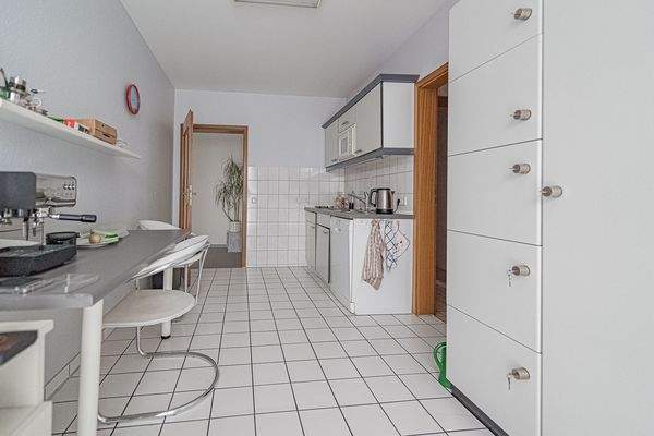 Küche - für Personal - Gegenansicht.jpg