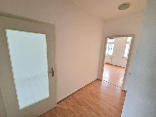 Flur 2-Raum-Wohnung