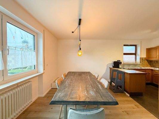 OG - Essbereich mit Einrichtungsbeispiel