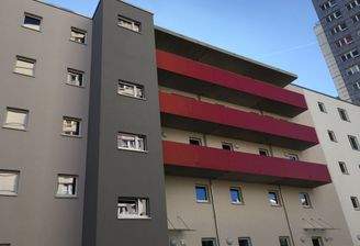 Außenansicht  der Eingänge Neuere 1 und 2