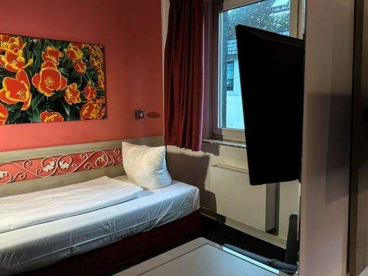 56540-235355-kT10ov7sTgCAPoaClEHH1NXP--eDJOn3OOkgD