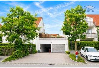 Einfahrt Tiefgarage zwischen Haus Nr. 5 und Nr. 7