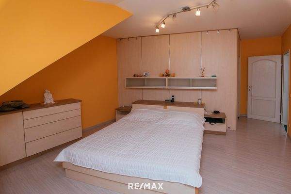 Hauptschlafzimmer DG