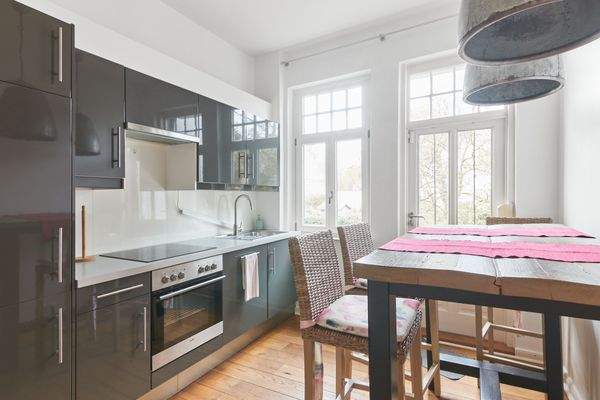 Küche mit Außenzugang