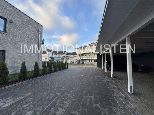 Zuwegung und Carport